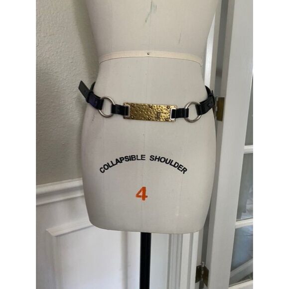 EUC YSL Yves Saint Laurent Gold Logo Plate Black Leather Belt L - Picture 1 of 5